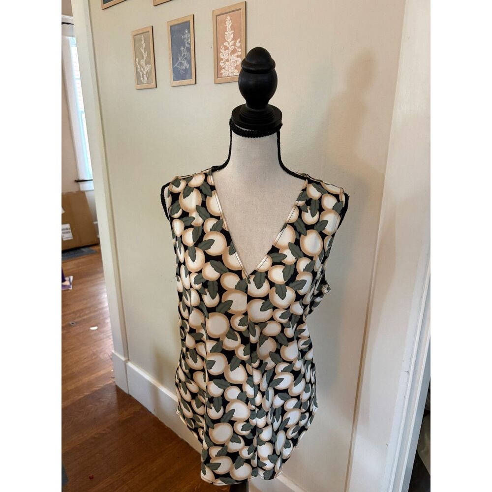 Ann Taylor Print Sleeveless V-Neck Blouse Size Small